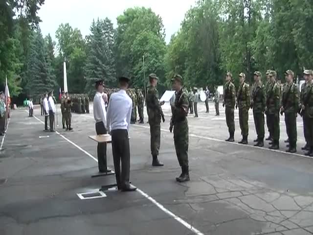 Surprise during Russian Military Ceremony 