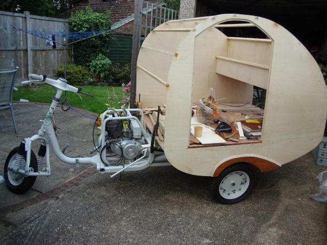 A Soviet Era Scooter Transformed into a Nifty Mobile Home