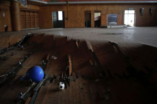 Remnants of Life Haunt This Abandoned Japanese Town