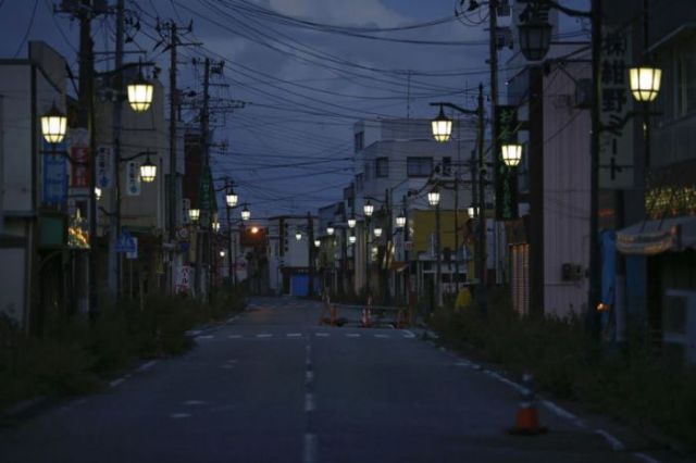 Remnants of Life Haunt This Abandoned Japanese Town