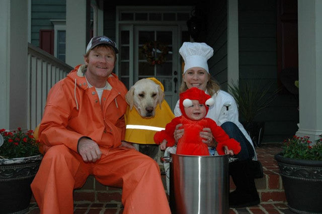 Sweet Family Halloween Costumes That are Corny but Cute