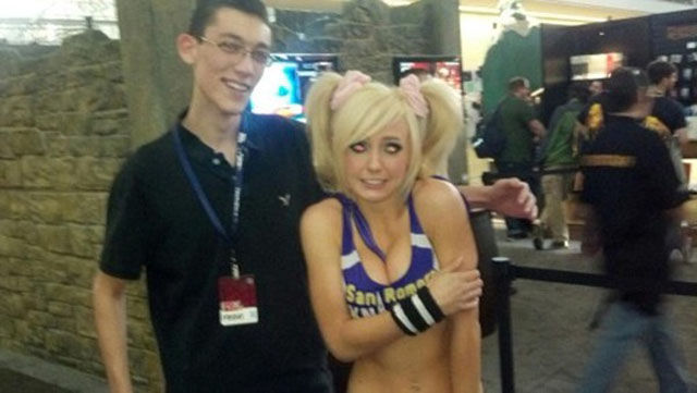 This Is What People Mean When They Use the Expression “Hover Hand”