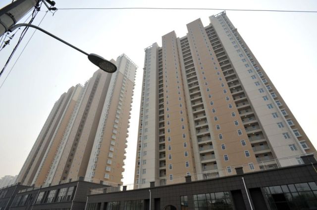 Chinese Contractors Make Housing Even Cheaper with This Strange Trick…
