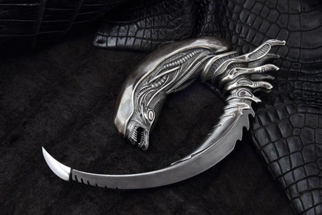 A Radical One-of-a-kind Alien Inspired Knife Design