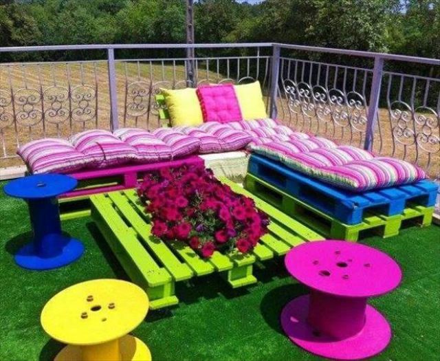 Creative Ways to Re-Use Old Pallets