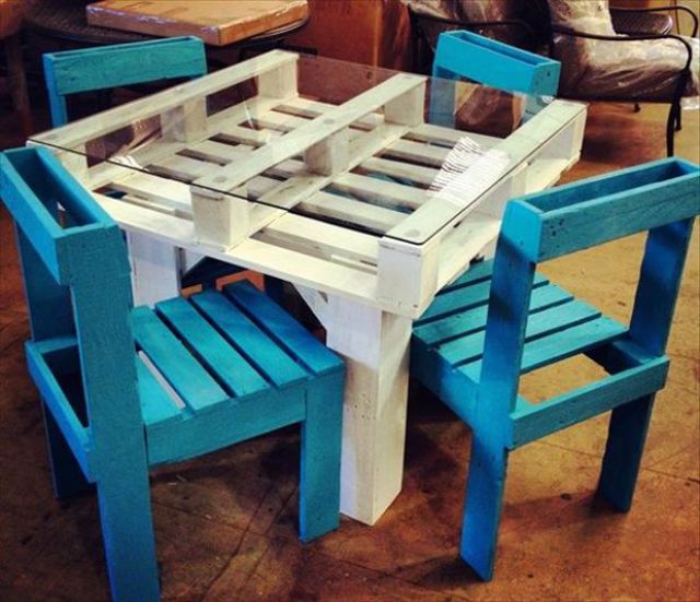 Creative Ways to Re-Use Old Pallets