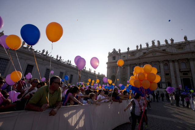 Pope Francis Gets a Visit Onstage from a Cute and Persistant Kid