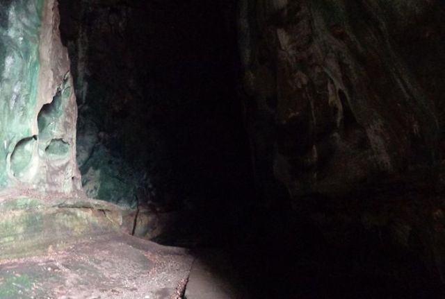 This Ordinary Cave Has a Fascinating Secret World Inside