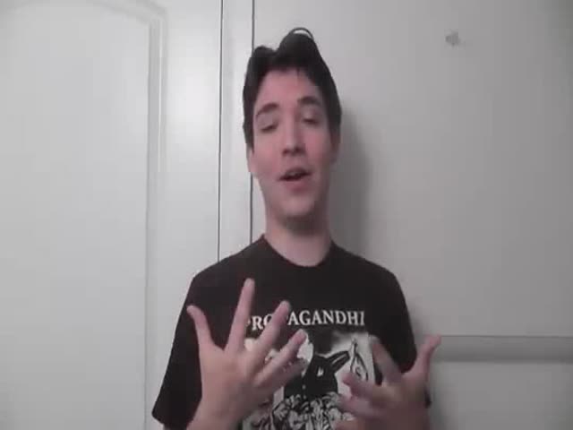 Guy Has Mad Freestyle Finger Snapping Skills 