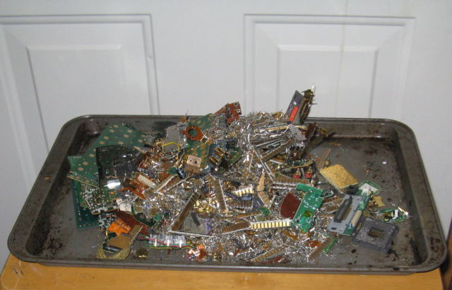 Your Old Electronics Are Actually Mini Gold Mines