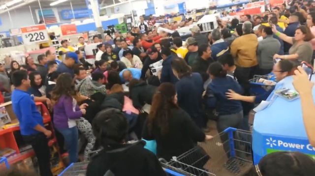 Crazy Footage from Black Friday 2013