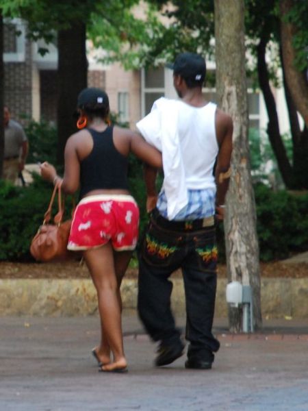 The Sagging Pants Fashion Trend That Makes Absolutely No Sense