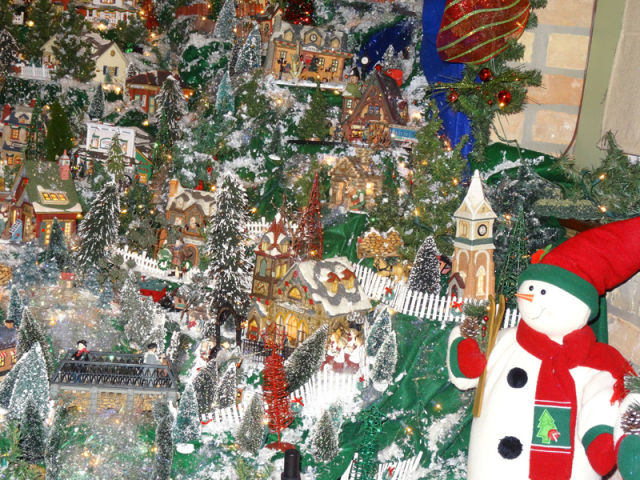 An Impressive Little Town That’s in the Full Christmas Spirit An Impressive Little Town That’s in the Full Christmas Spirit