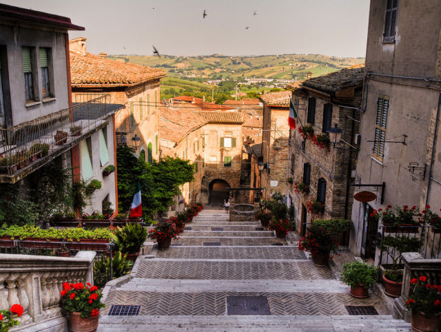 The Prettiest and Most Delightful Small Towns in Italy