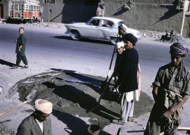 Revealing Photos from a Peaceful Pre-War Afghanistan