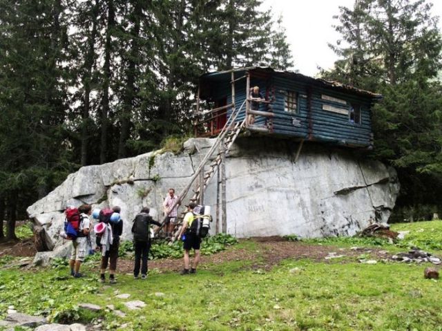 Scenic Hideaways Away from the Bustle of City Life