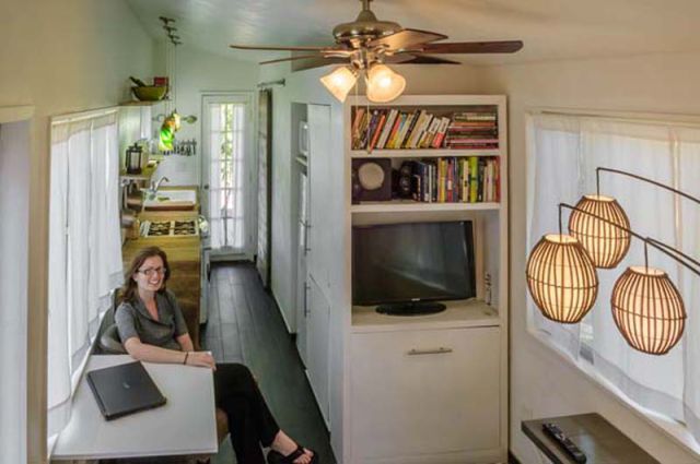Divorcee Builds the Home of Her Dreams for Only $11,000