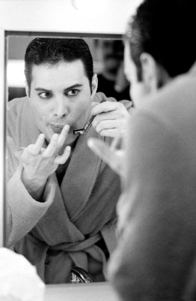 Great Photos of Legendary Freddie Mercury