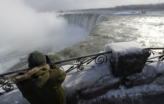 Niagara Falls Has Frozen Over Due to Lowest Recorded Temperatures
