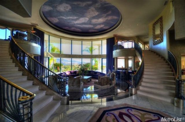 Eddie Murphy’s Mansion Is For Sale