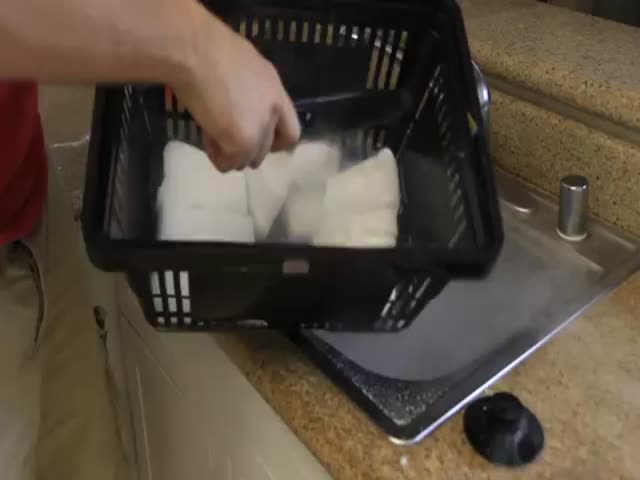 What Happens When You Drop 2 Pounds of Dry Ice in Hot Water 
