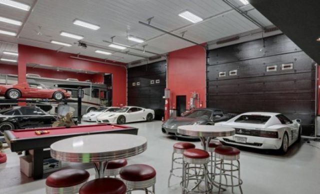 An Awesome Garage That Is Every Man’s Dream