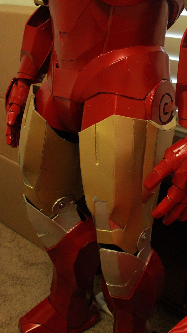 An Awesome Selfmade Iron Man Costume