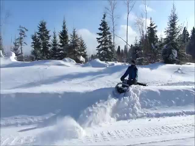 A Cool Way to Get Anywhere in Deep Snow  (VIDEO)