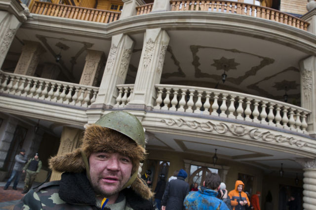 Inside the Abandoned Luxury Home of the Ukrainian President