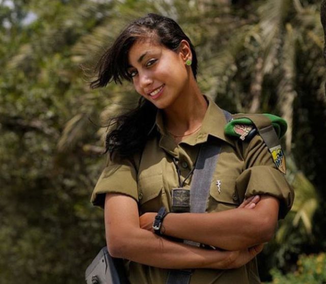 Some of the Hot Israeli Girls in Arms