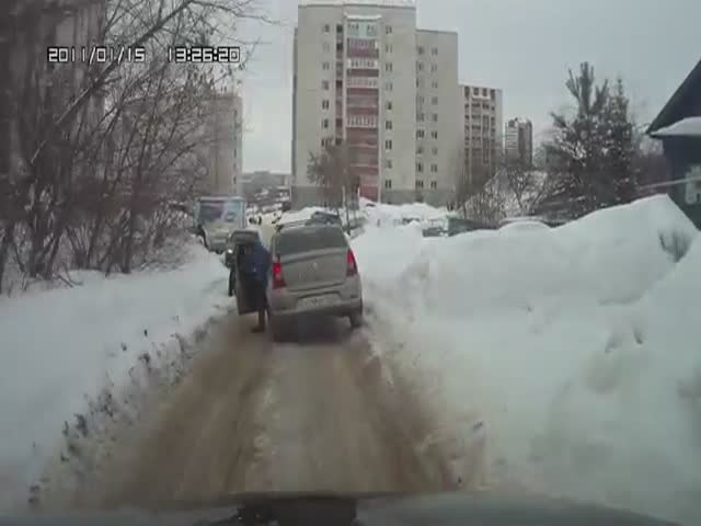 Once in a While, Russian Dashcam Videos Aren't Road Rage Related  (VIDEO)