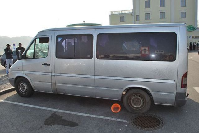 You Won’t Believe How Many Romanian Gypsies Are in This Van