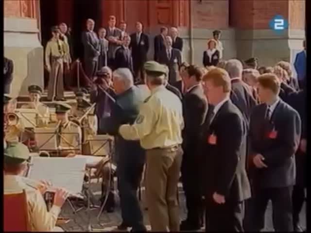 Drunk Boris Yeltsin Was Much More Fun Than Vladimir Putin  (VIDEO)