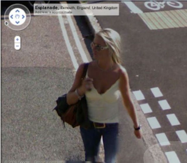 Sexy Ladies Get Caught on Google Street View (36 pics)