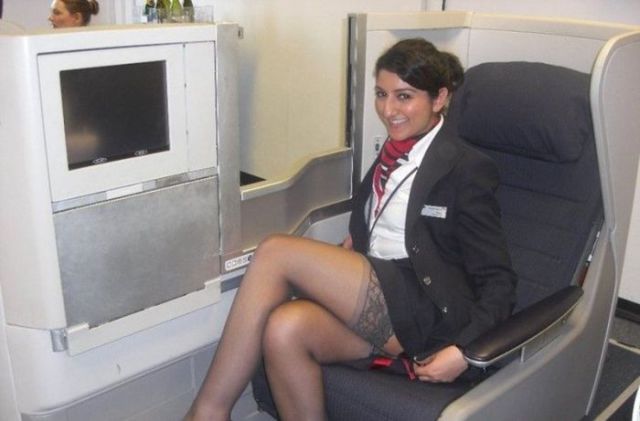 Flight Attendants Show Their Sultry And Sexy Sides 33 Pics Izismile Com