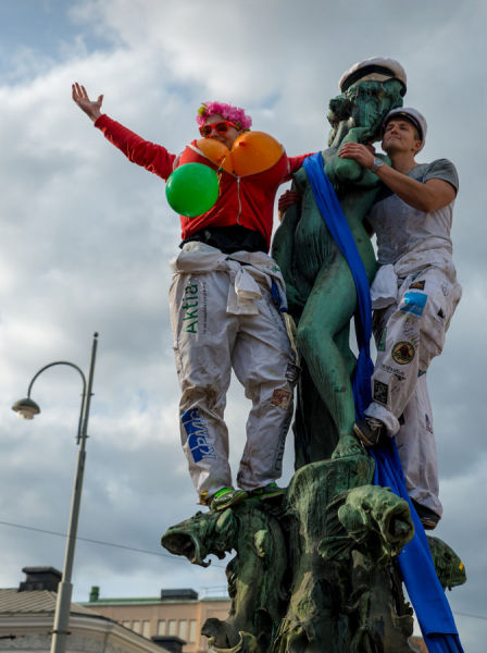 Finnish Students Party Up a Storm in the City