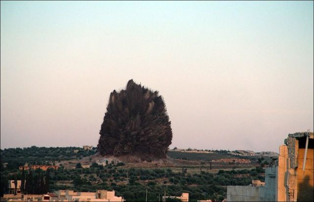 Syrian Rebels Ignite 60 Tons of Explosives