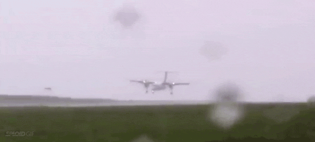 Airplane Take-offs and Landings GIFs That Are Terrifying