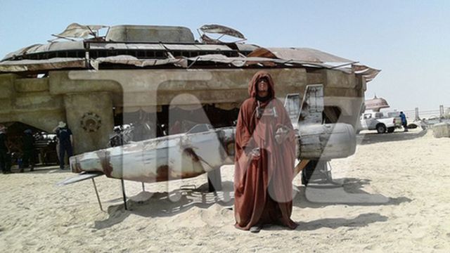 Secret Photos from the Set of Star Wars Episode VII