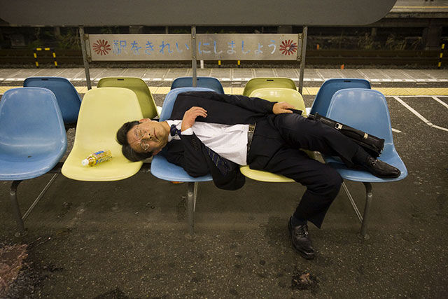 Japanese Businessmen Passed Drunk In Public 20 Pics
