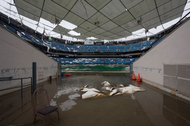 Photographs of the Legendary Pontiac Silverdome Then and Now