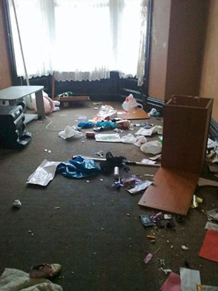 Family Leave House in Shocking State before Moving Out