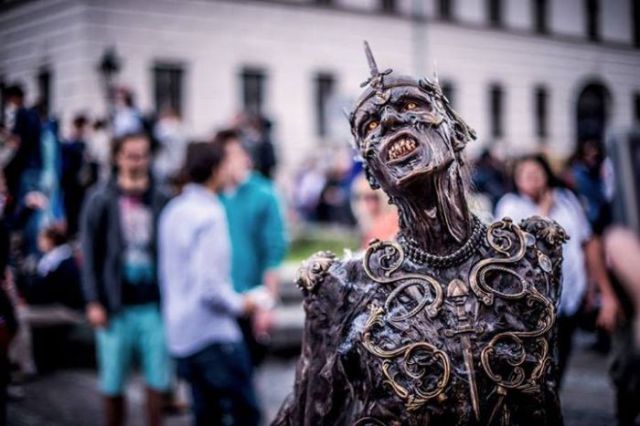 An Amazing Zombie Costume That Is Like Walking Art