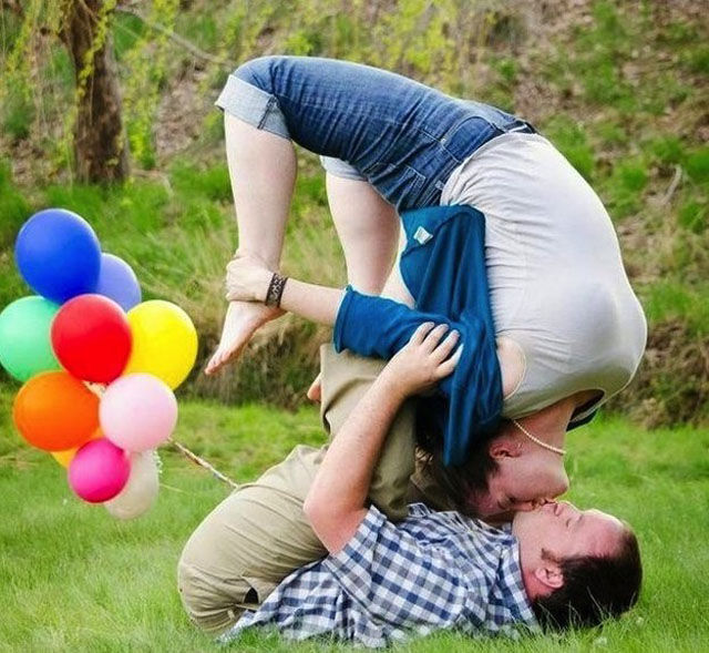 Embarrassing Engagement Photos That You Will Be Happy You’re Not In