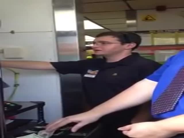 A McDonalds Employee That You Might Mistake for a Recording  (VIDEO)