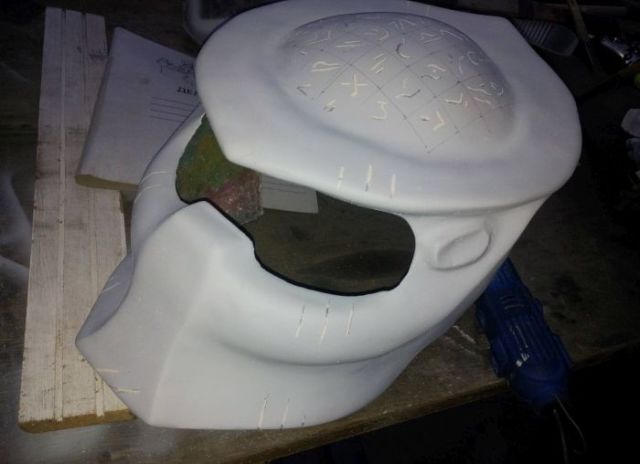 A DIY Predator Helmet That’s Wickedly Cool
