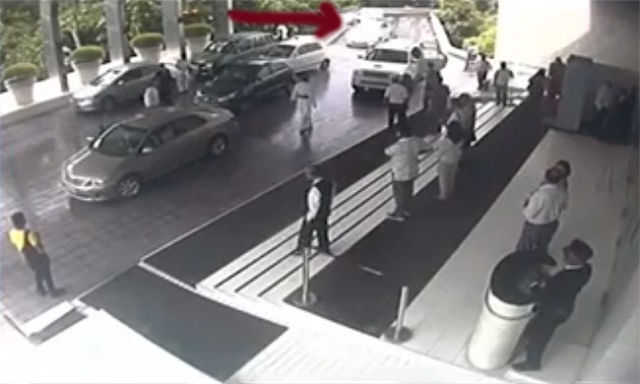 Hotel Valet Crashes a Luxury Lamborghini