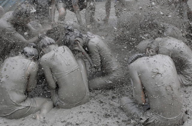 Koreans Get Covered in Dirt at the Annual Mud Festival