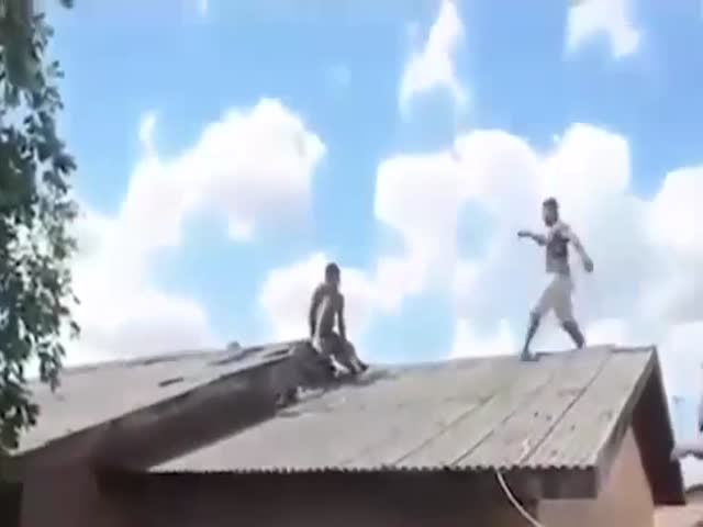 Locals Chase Thief onto Fragile Roof, Hilarity Ensues...  (VIDEO)