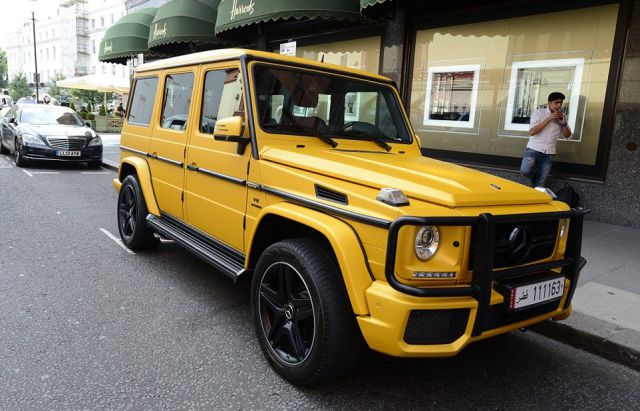 Arab Supercar Owners Flood London Streets with Impressive Luxury Rides